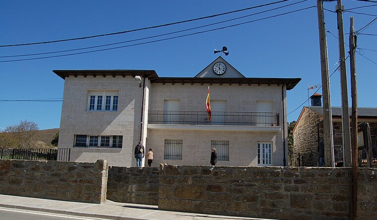 Casa_consistorial_de_Asturianos